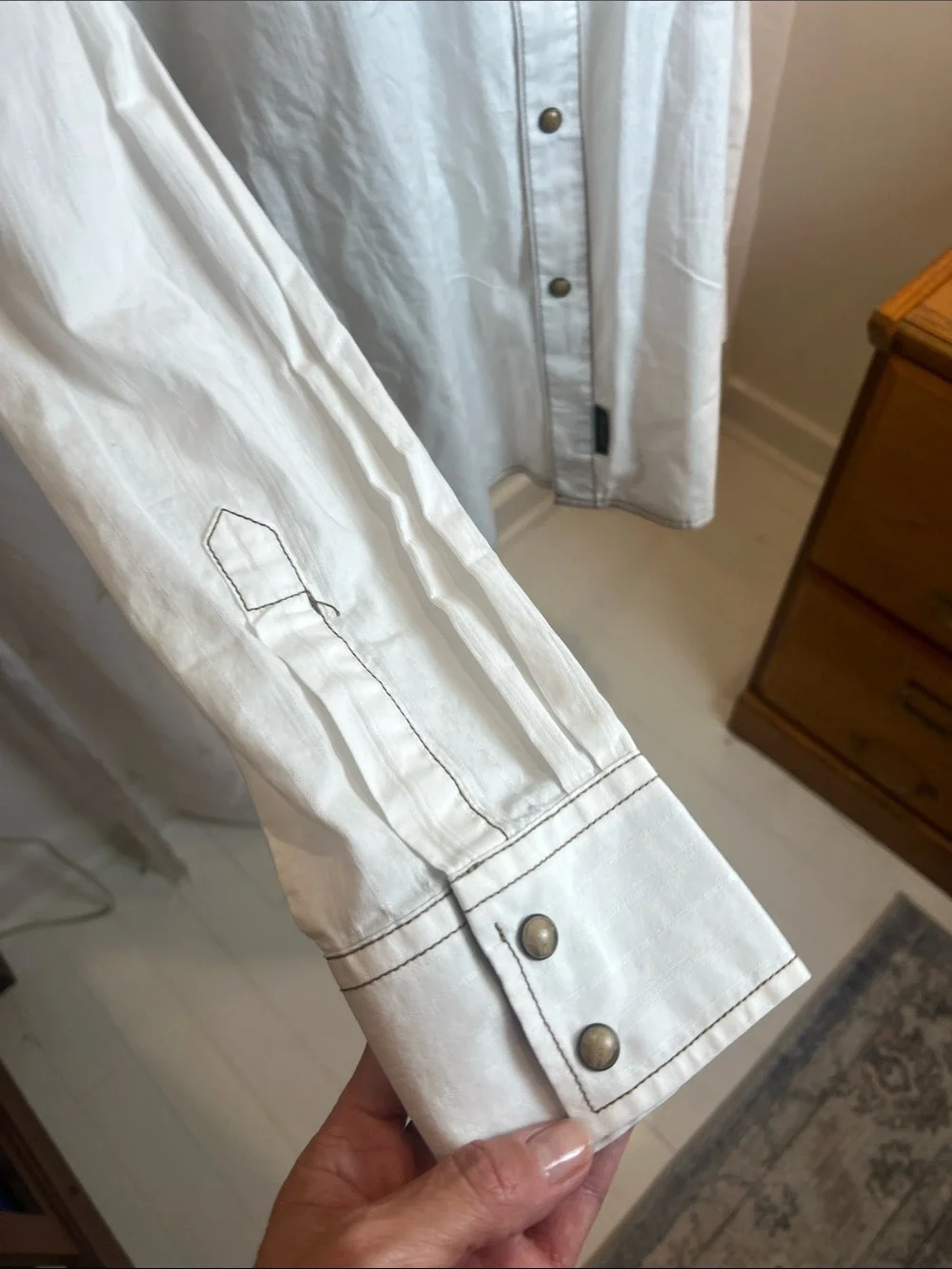 Wrangler White Button-Up Shirt with Contrast Stitching size XL.